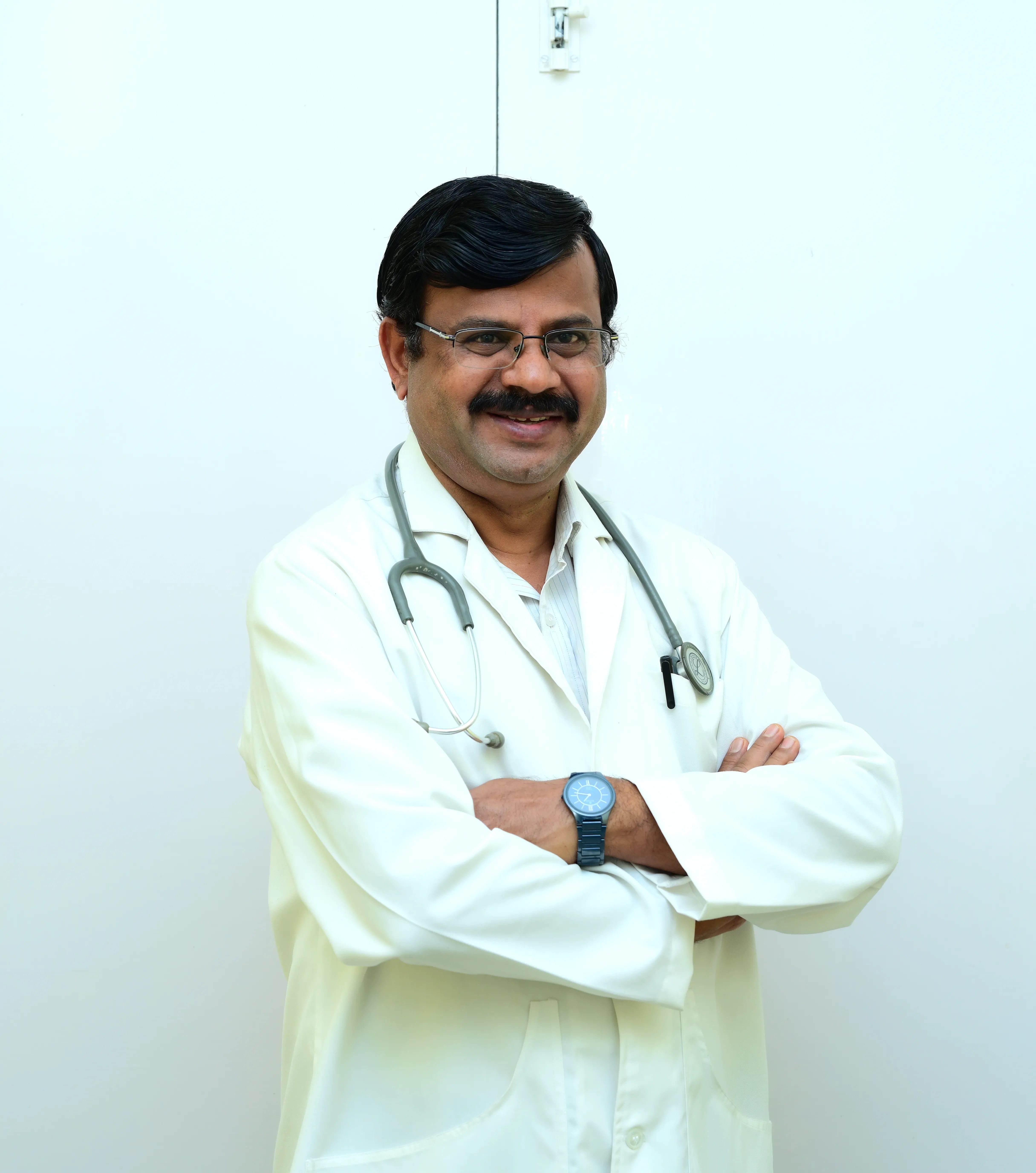Dr. V. Sreenivasa Gowda - Consultant Orthopaedic Surgen at SS Hospital Hosu